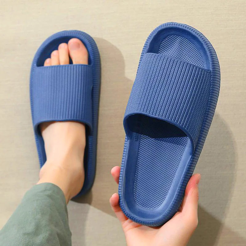 Summer Couple Shoes Women Bathroom Slippers Cloud Cushion Slides Flat Sandals Thick Platform Shoes Man Indoor Non-Slip Flip Flop Qme
