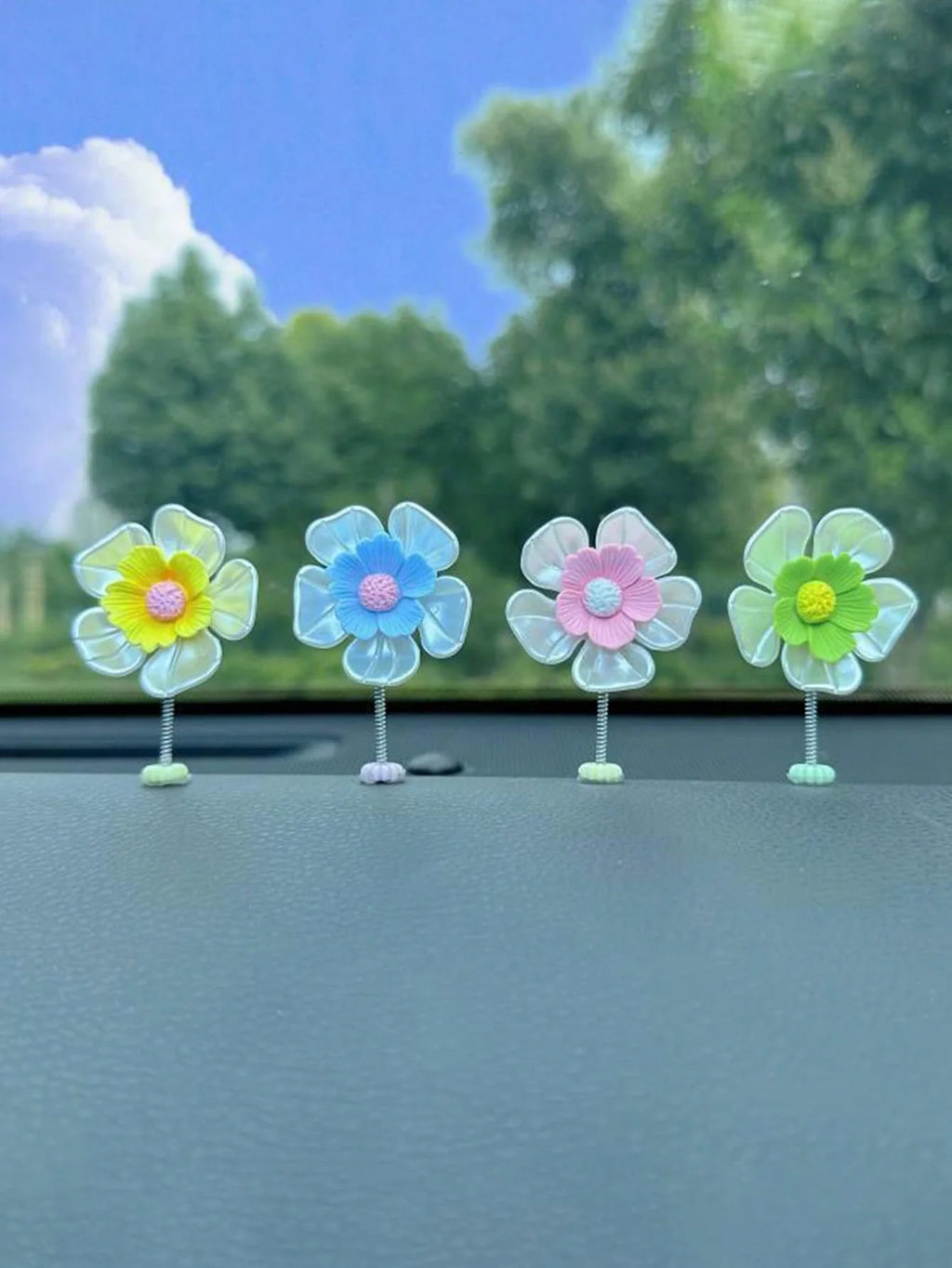 Car Ornaments Creative Cute Swinging Fresh Macaron Sunflower Center Qme