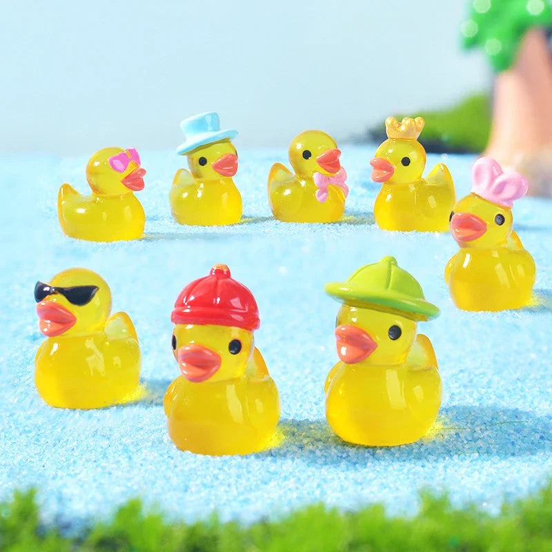 8pcs Luminous Resin Mini Yellow Duckling Miniatures Doll House Glow-in-the-Dark Ducks Figurines For DIY Aquarium Garden Decor Qme
