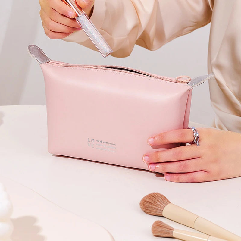A waterproof makeup bag, convenient handheld storage bag, makeup bag with large capacity Qme