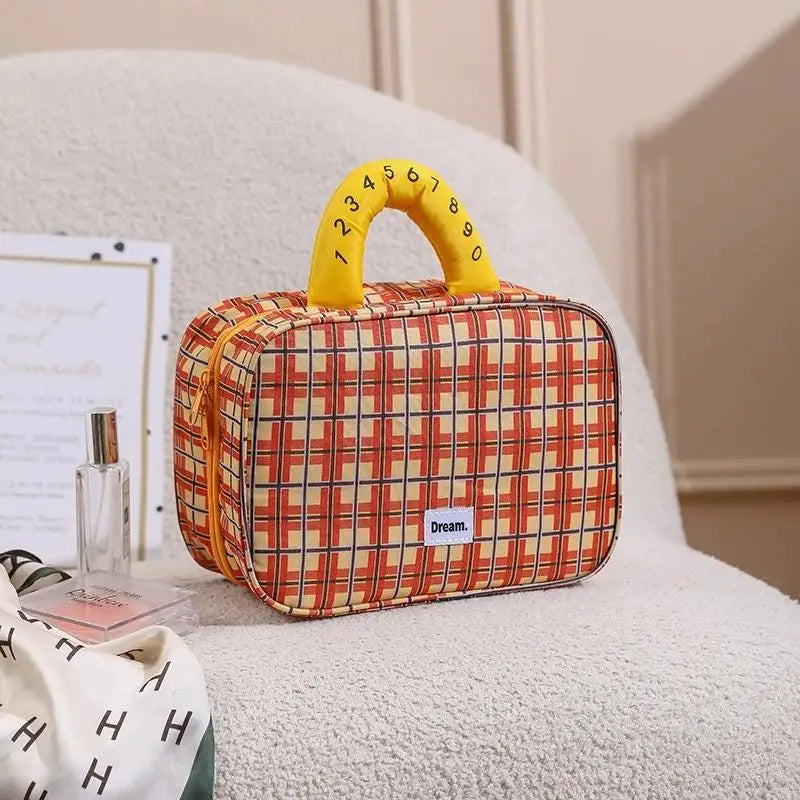 Makeup Bag, Large Capacity Waterproof Hand-Held Storage Bag, Cute And Portable, Business Travel Partition Layered Toileting Bag Qme A6