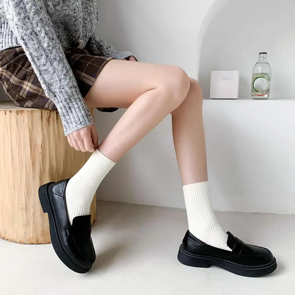 5 Pairs Of New Japanese Socks Set Solid Color Women's Casual Cotton Socks Autumn Simple Women's Medium Length Socks Qme
