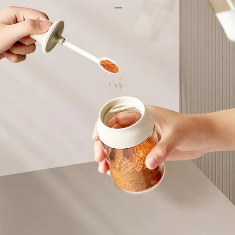 Oil Bottle Moisture-proof Lid Spoon Pepper Jar Salt Shaker Qme 1PCS