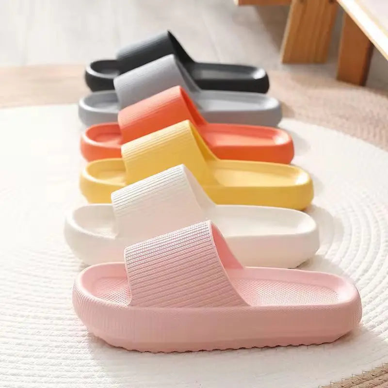 Women Thick Platform Cloud Slippers Eva Cfortable Non-Slip Home Slides Women Summer Lightweight Soft Sole Sandals Flip Flops Qme