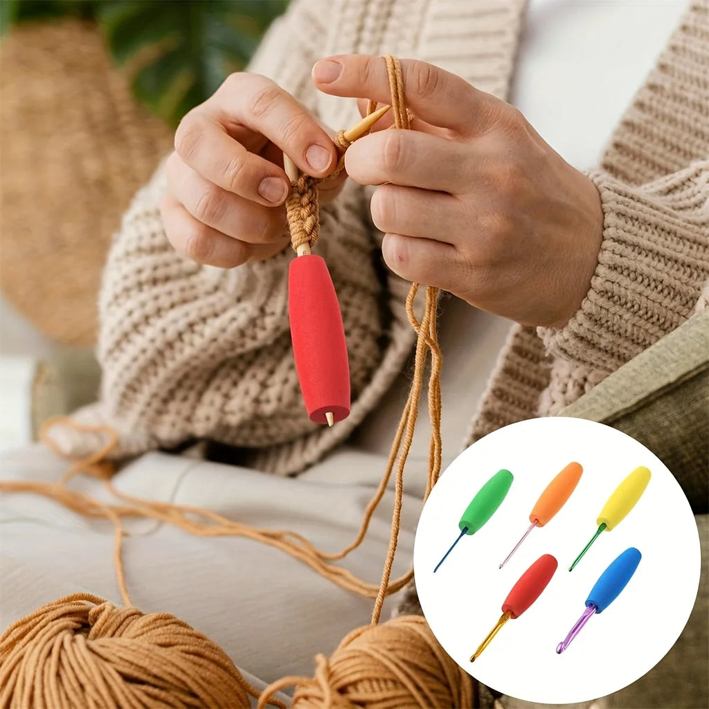 5-Piece Ergonomic Crochet Grip - Removable Soft Crochet Pad for 2mm to 10mm Hooks, Relieves Hand Fatigue, Ideal Auxiliary Tool Qme