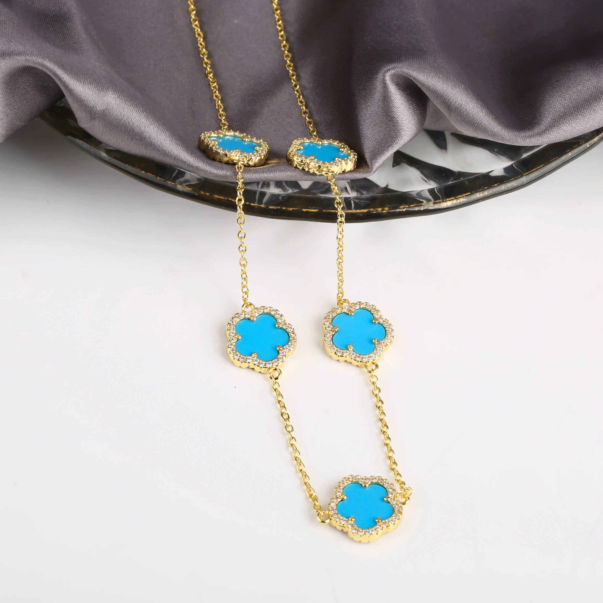 INS Selling Women Five Leaf Clover Necklace Fashion Geometric Sweet