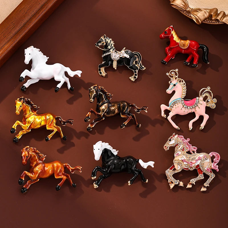 Classic Horse Brooches For Women Zodiac Animal Lapel Pins Casual Party Accessories New Year Gifts Friends Qme