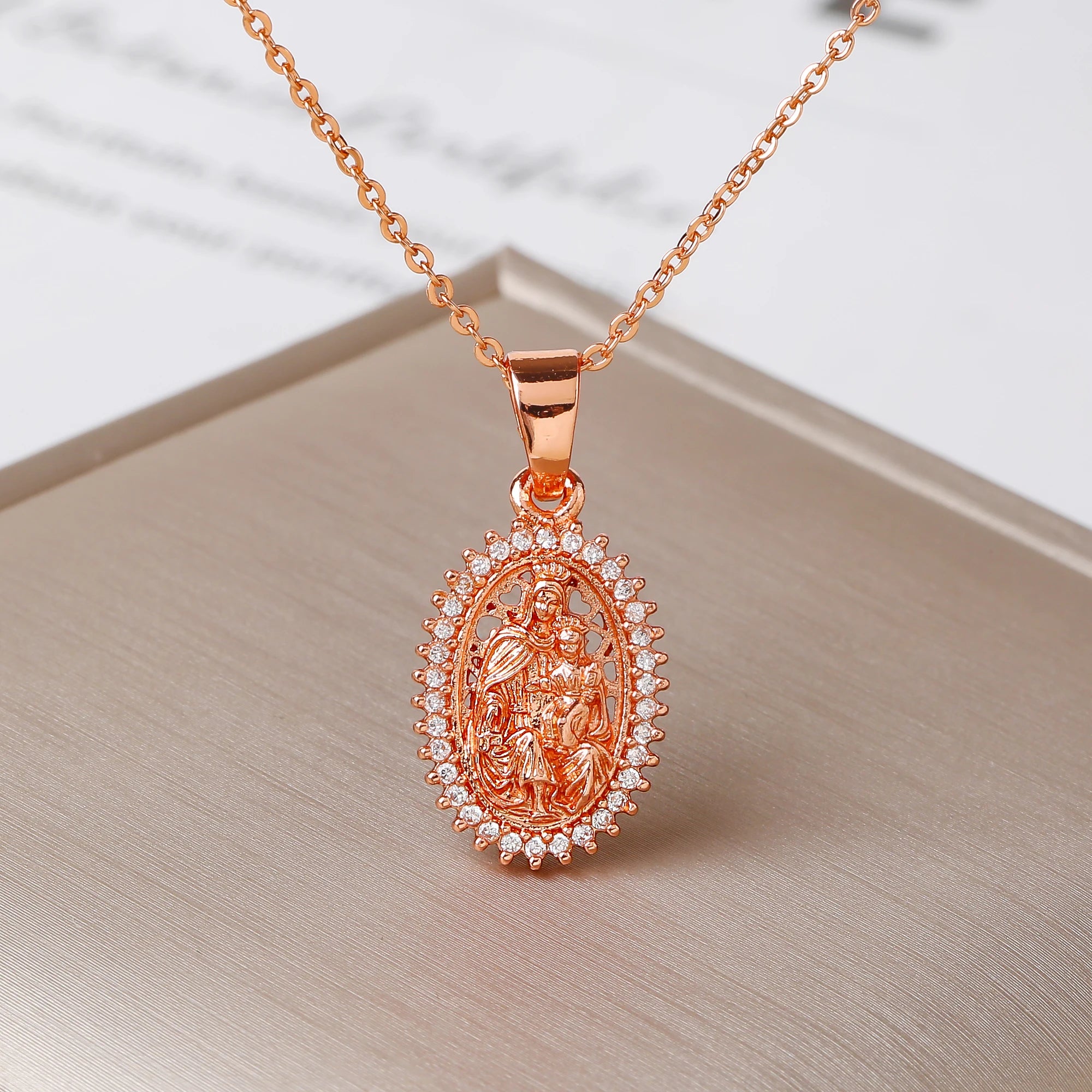 Gold/Rose Gold Virgin of Guadalupe Oval Pendant Necklace Rhinestone Filigree Hollow Religious Catholic Necklace for Women Gift Qme 6 1