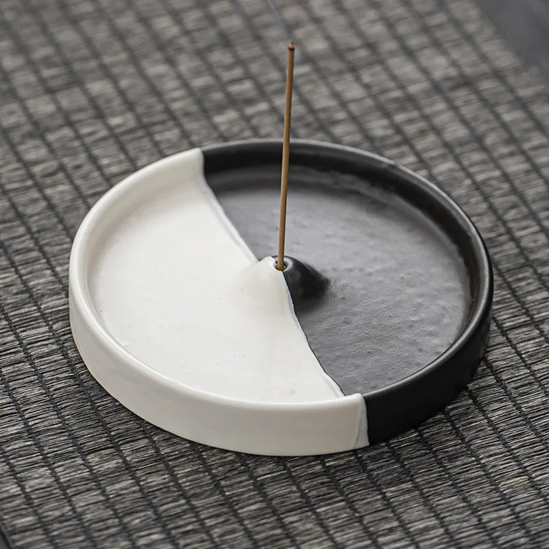 Artistic Carp Ceramic Censer Handcrafted Incense Tray Household Qme white black M