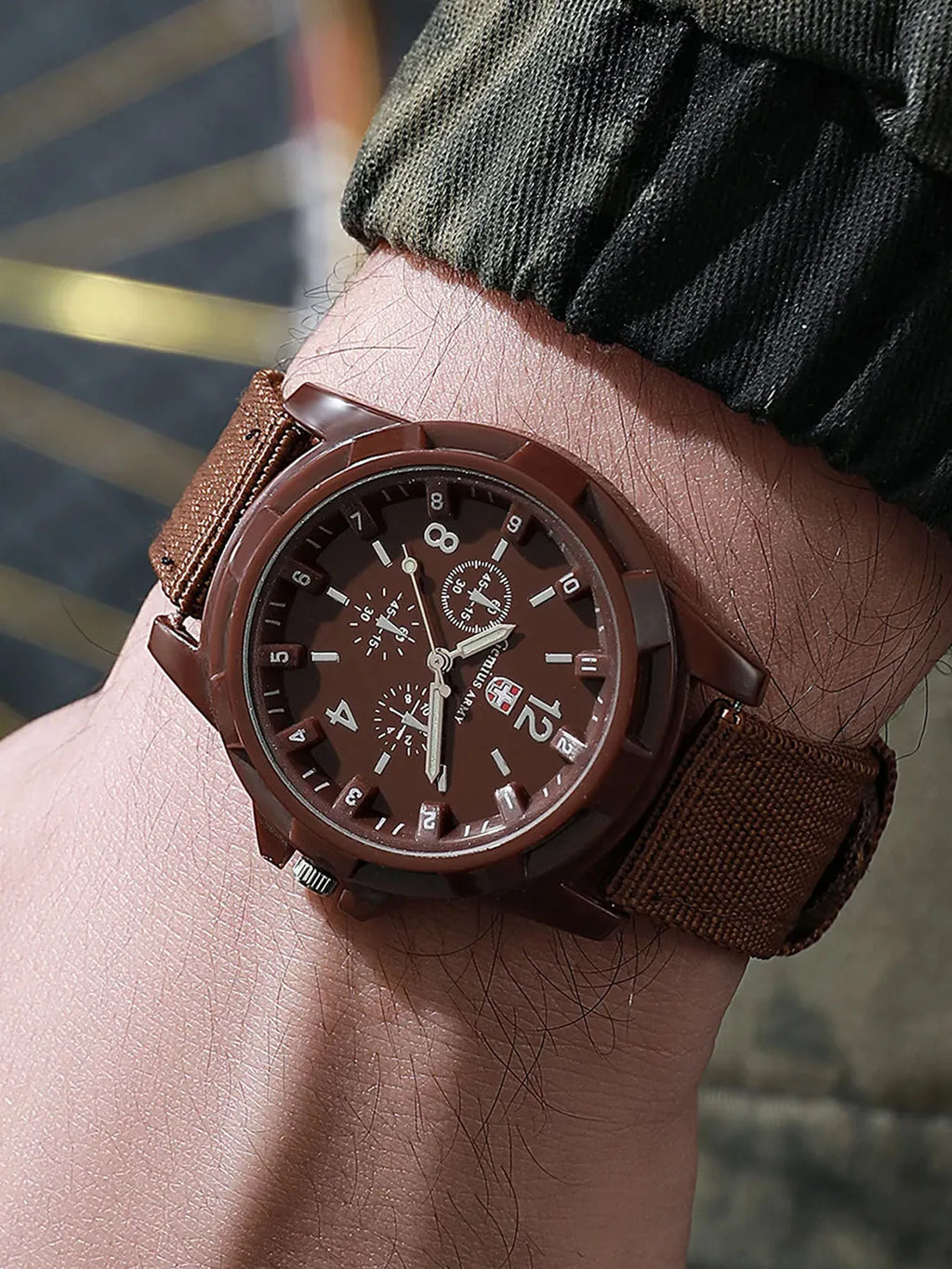 three-piece set Fashion, leisure, business, multifunctional outdoor night light men's watch, student watch, quartz watch Qme