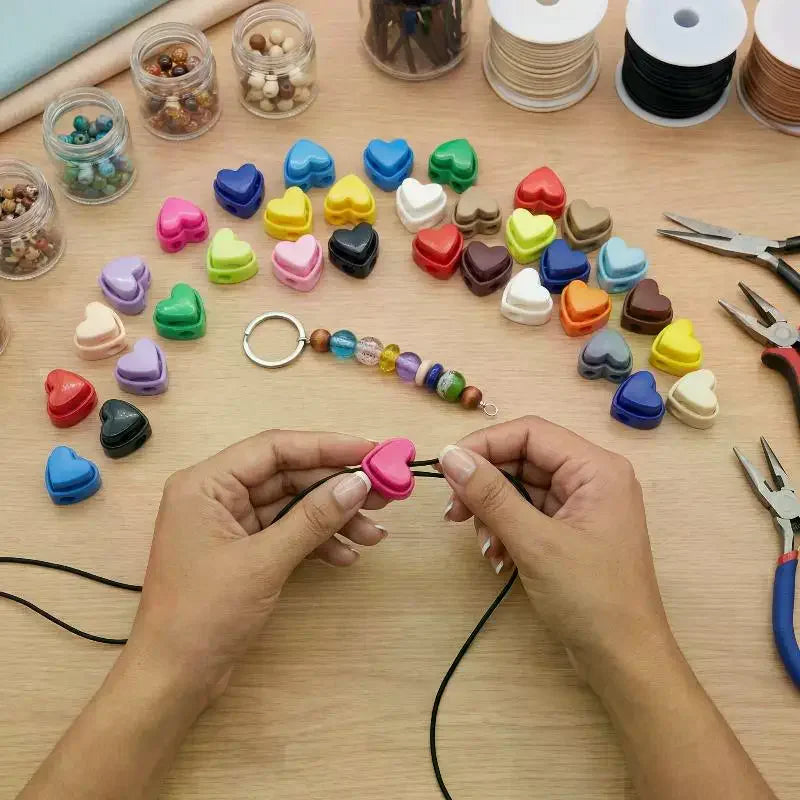 5pcs Colorful Garment Stoppers Heart-Shaped Plastic Cord Locks Double Hole Spring Toggle Anti-slip Stoppers Garment Accessories Qme