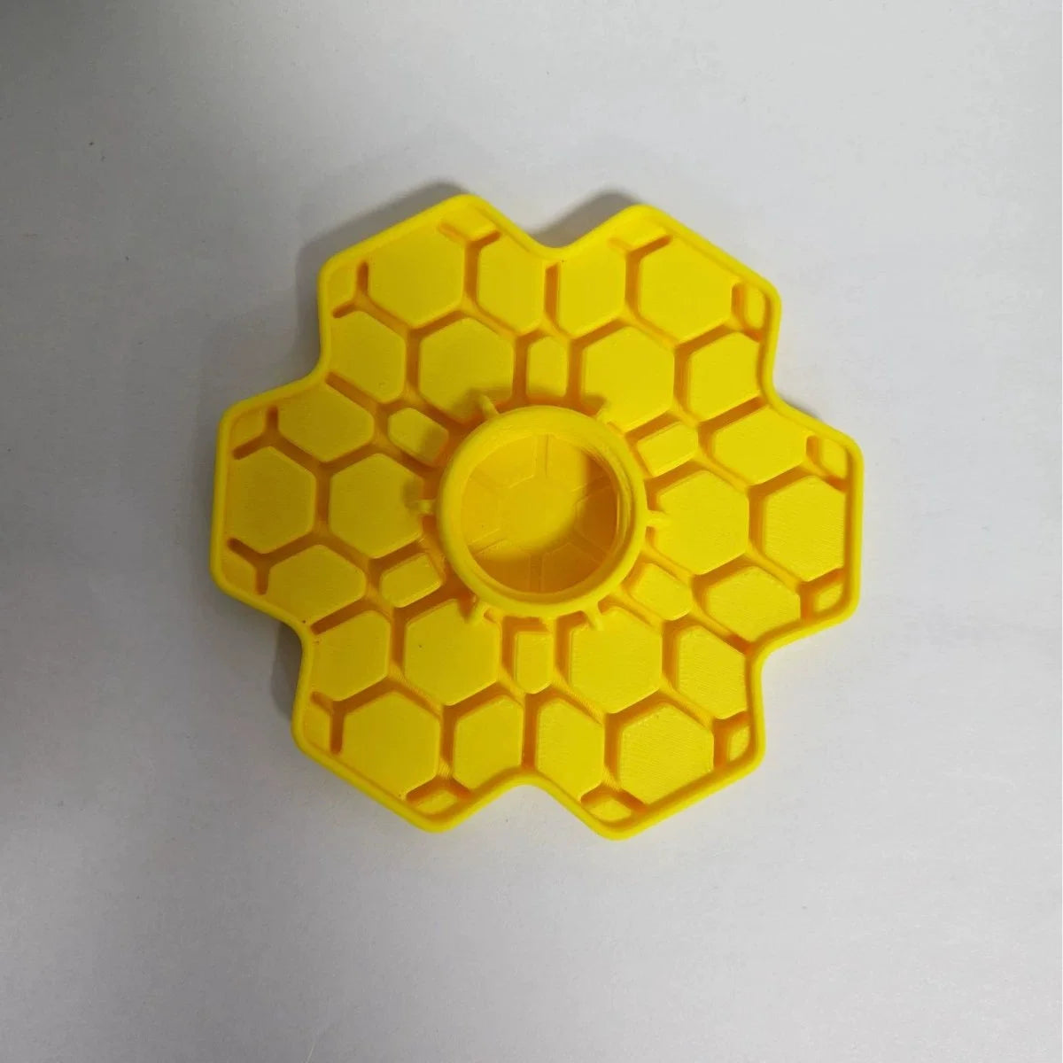 Bee Water Feeder with Perch Safe Honeybee Drinking Station for Garden Patio Beekeeping Supplies, Small-Hole Honeycomb Tray Qme Yellow