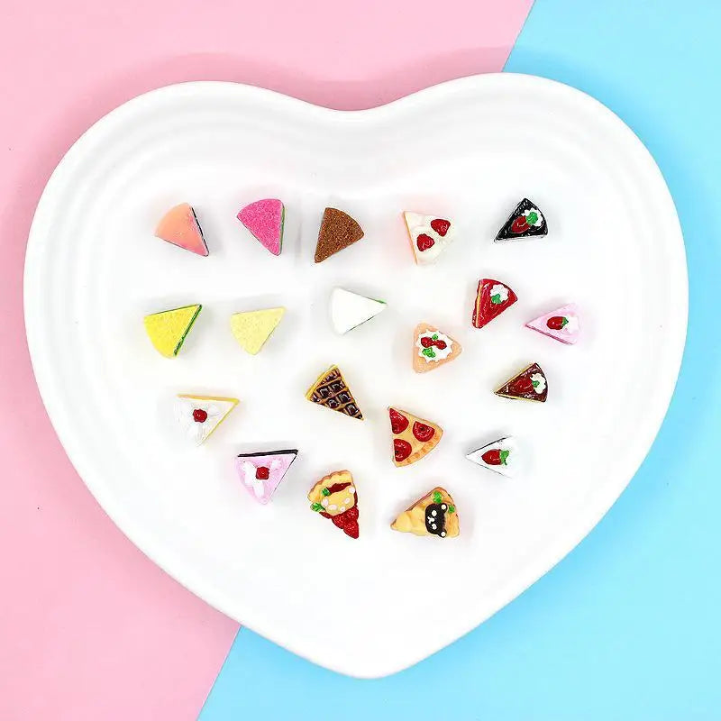 10Pcs Resin Mini Cake Kawaii Fake Food Miniature Embellishments For Craft Cell Phone Cover Decor Accessories Qme