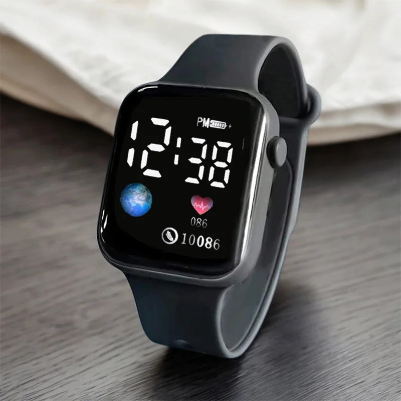 4-piece set for men and women | Fashionable, elegant, minimalist digital display electronic wrist Qme