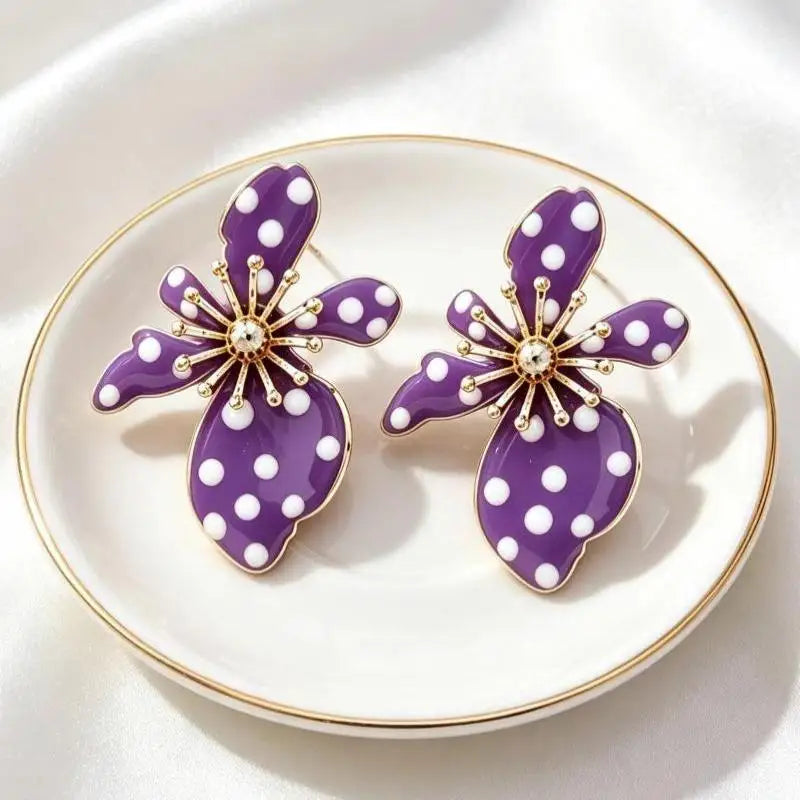 Flower Design Dangle Earrings Black White Faux Pearl Polka Dot Gold Accent Lightweight for Daily All-Match Wear Qme A5