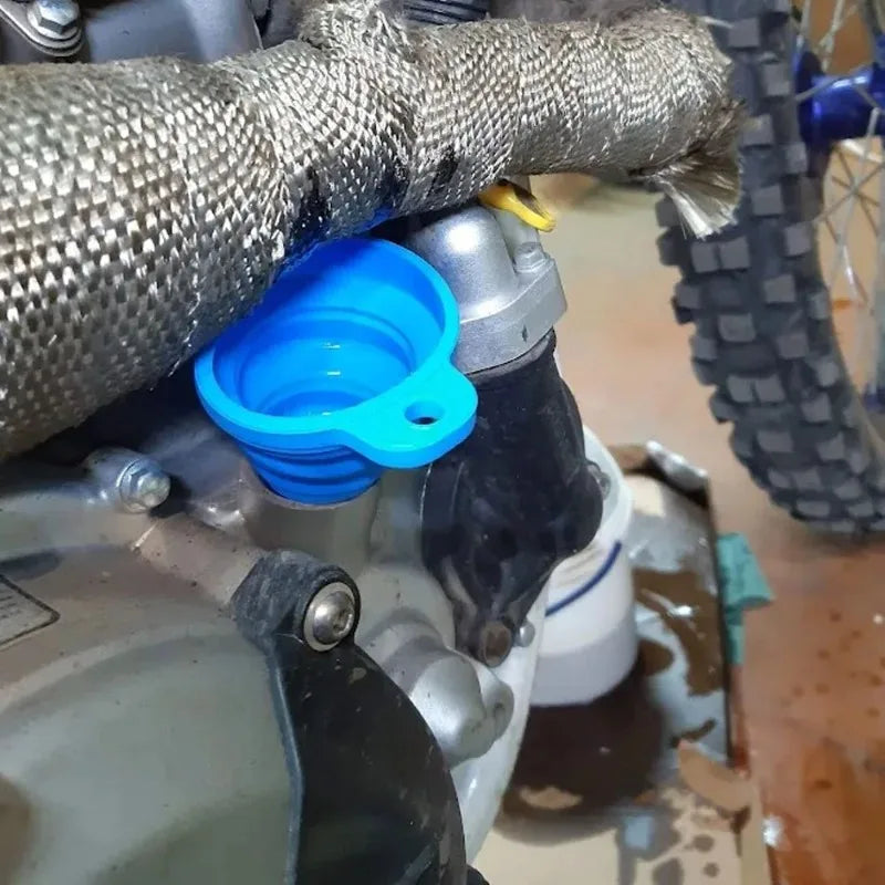 Washer Fluid Change Foldable Portable Auto Engine Oil Petrol Funnel Qme