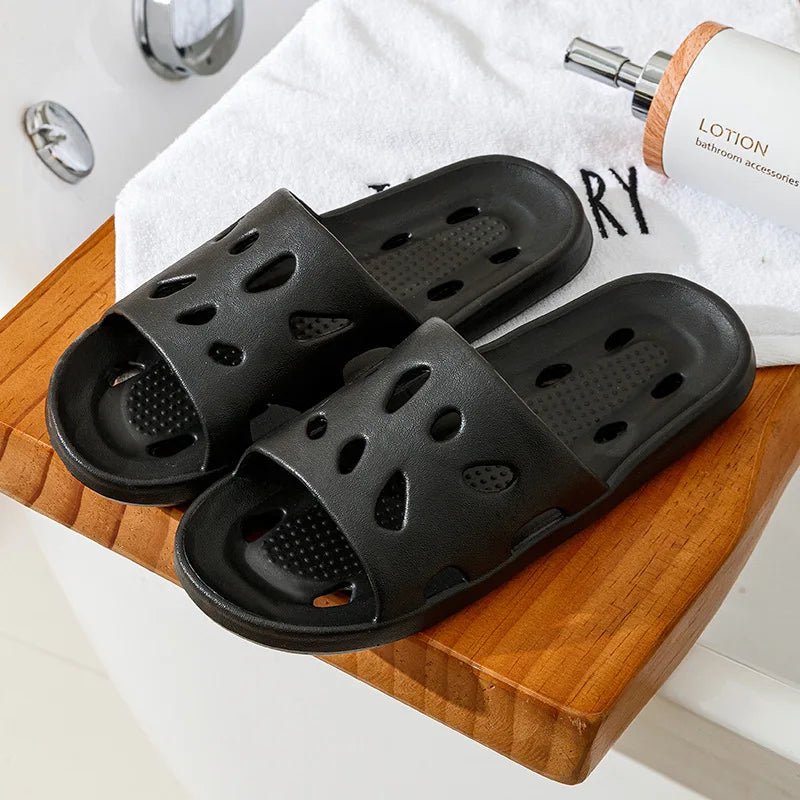 Summer Couple Shoes Women Bathroom Slippers Cloud Cushion Slides Flat Sandals Thick Platform Shoes Man Indoor Non-Slip Flip Flop Qme