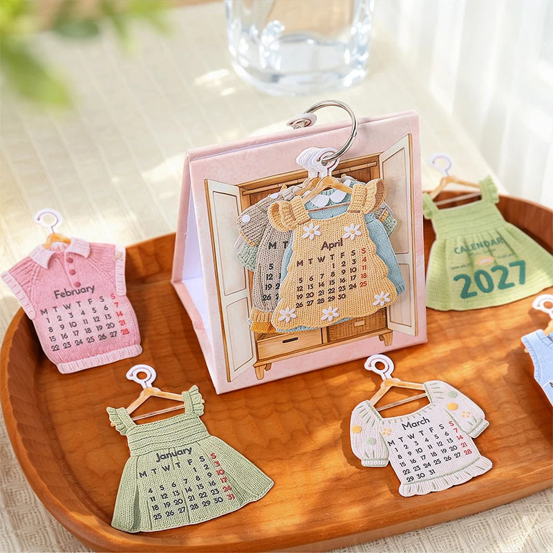 2027 Cute Creative Wardrobe-Shaped Mini Clothes Desk Calendar, Desktop Ornament, Tearable Calendar & Journal Scrapbook Material Qme