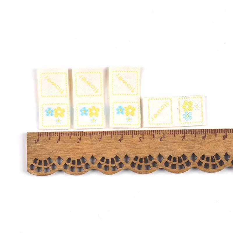 50pcs Mini Flower Pattern Embroidery Labels For DIY Crafts Accessories Clothing Tags Sewing Hats Bags Supplies 30x15mm c3611 Qme 1