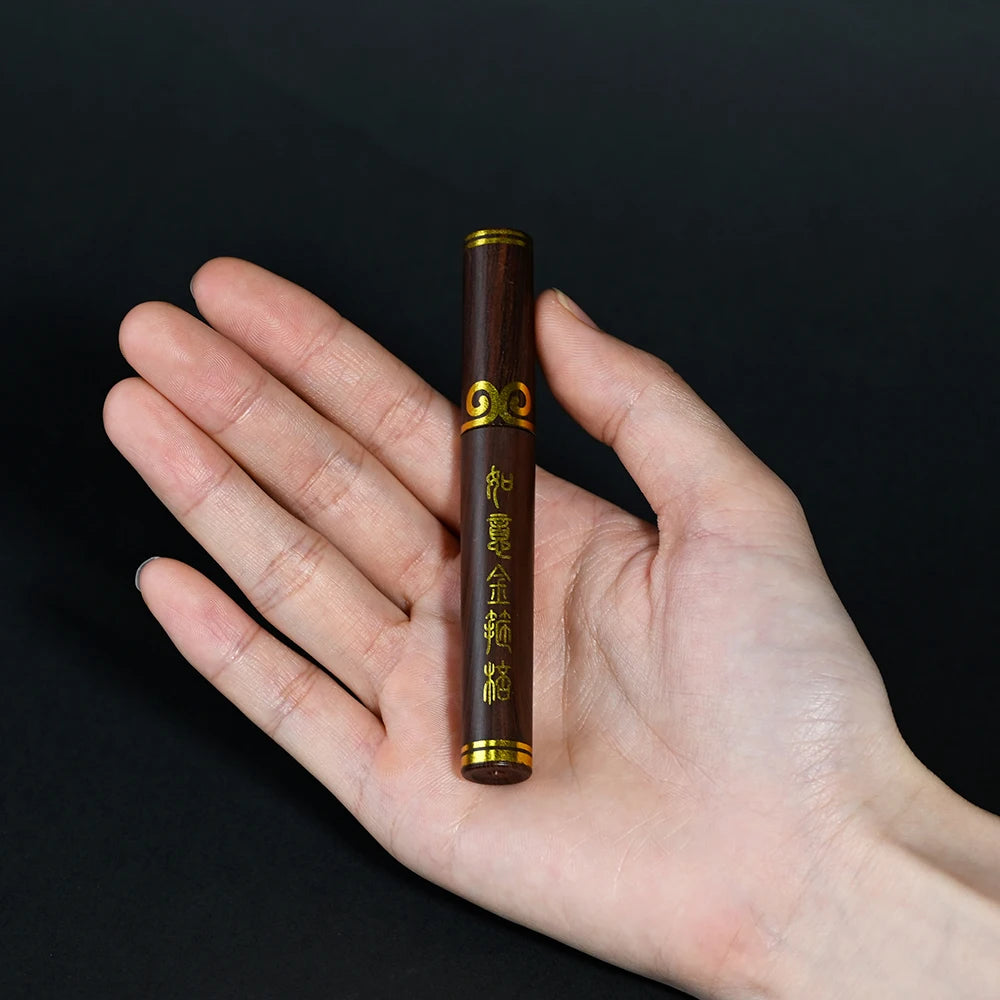Golden Staff Lip Gloss Glossy Unique Appearance Qme