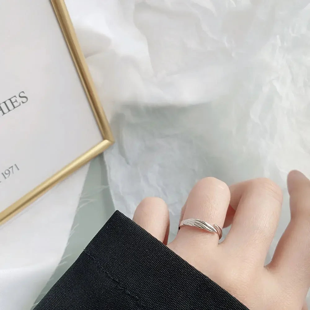 2025 Hip Hop Punk Angel and Devil Couple Rings Men Women Korean Simple Black silvery Gift Jewelry for Engagement Accessary Femme Qme WHITE resizable