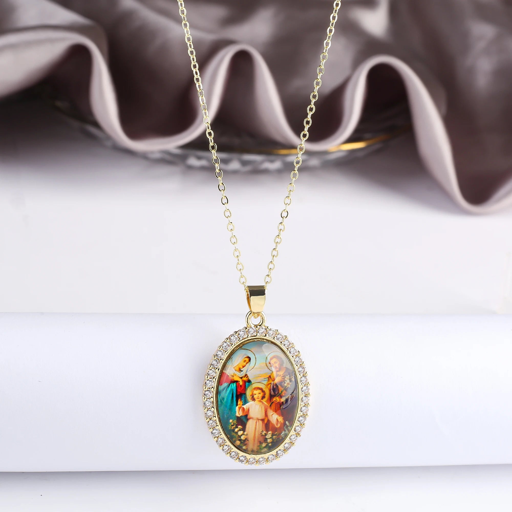 9 Style Acrylic Religious Figures Gold Plated Zirconia Pendant Necklace Classic Prayer Jewelry Anniversary Gift for Women Men9 S Qme 7