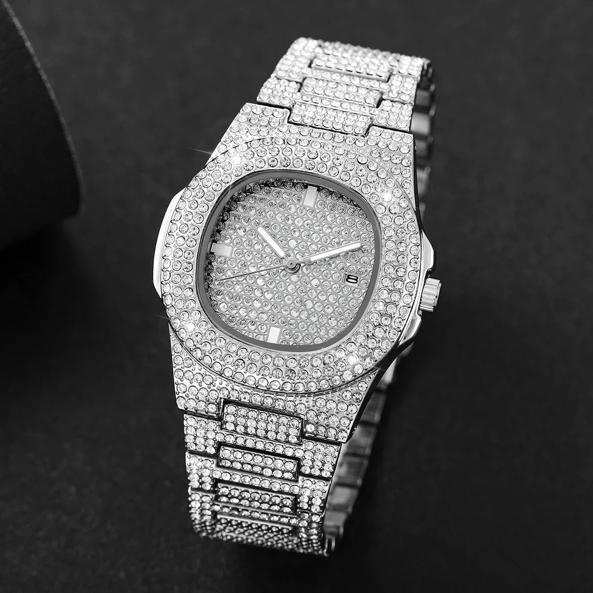 2026 Full Sky Star Waterdrop Quartz Watch with Full Diamond Band for Men and Women, Light Luxury Steel Strap Watch Qme