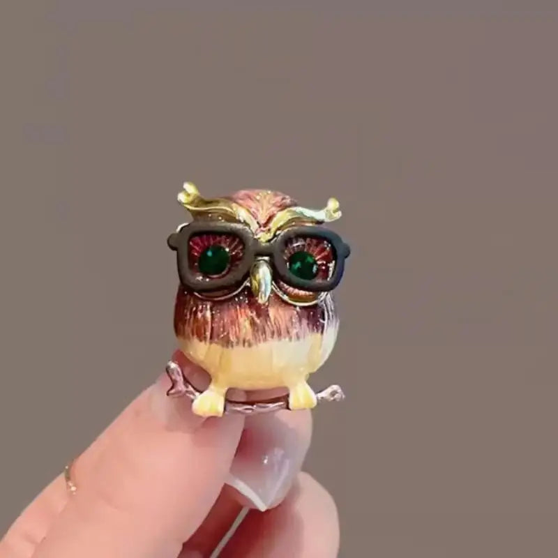 Delightful Antique Owl Cartoon Brooch Pins, Unique Animal Brooch for Women's Fashion, Stylish Jewelry Accessory Qme