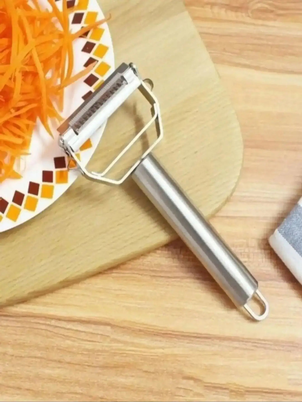 2-in-1 Fruit Slicer Stainless Steel Grinder Peeler Qme 1pc