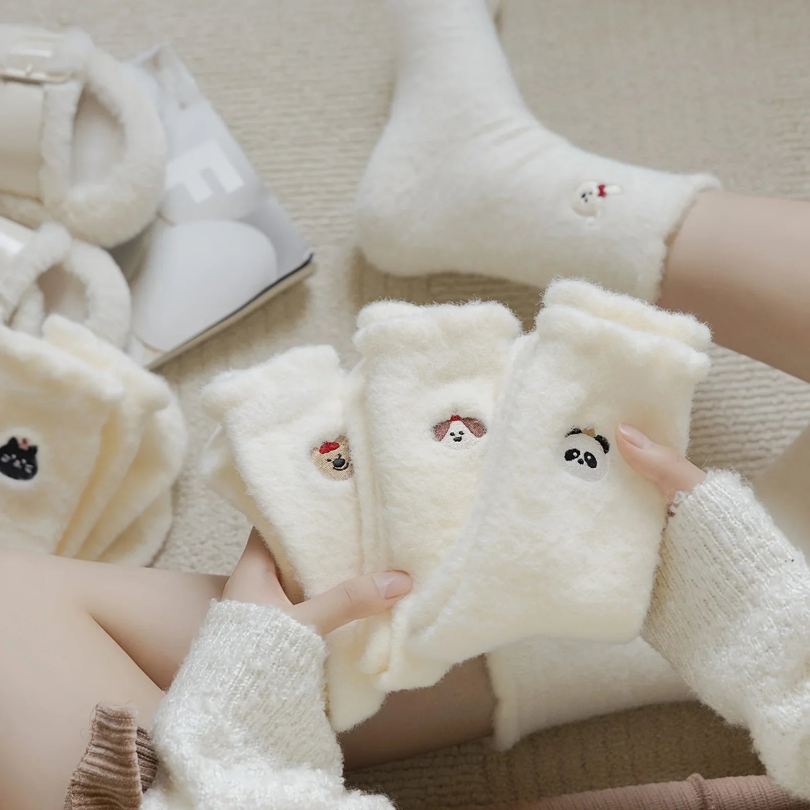 Women's Socks, Cute Animal Embroidered Plush Socks, Winter Warm Faux Mink Cashmere Cozy Sleep Floor Socks Qme