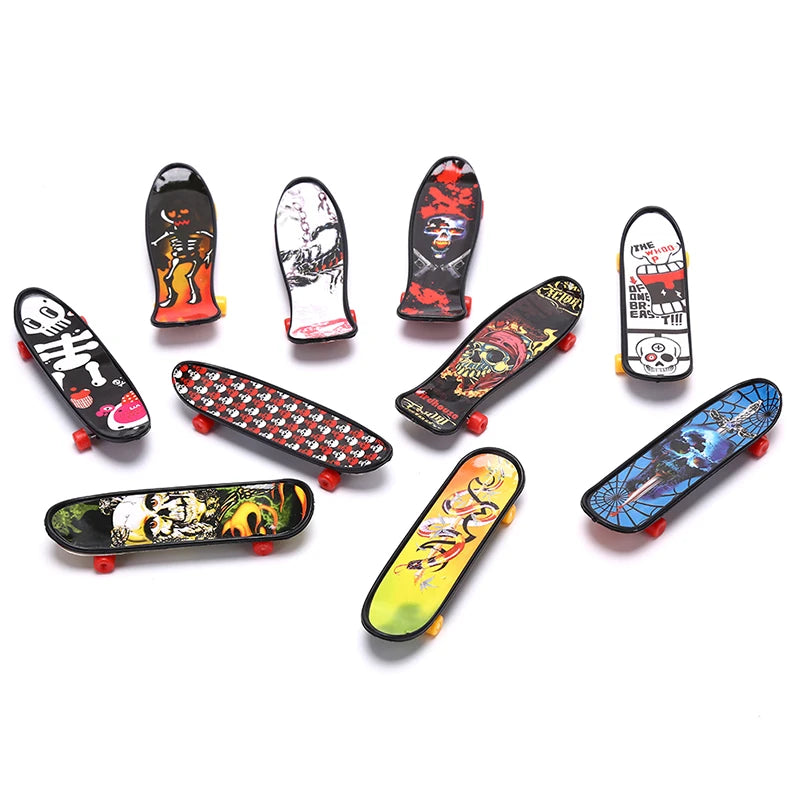 Plastic Mini Skate Finger Skateboarding Fingerboard Novelty Toys Boys Qme