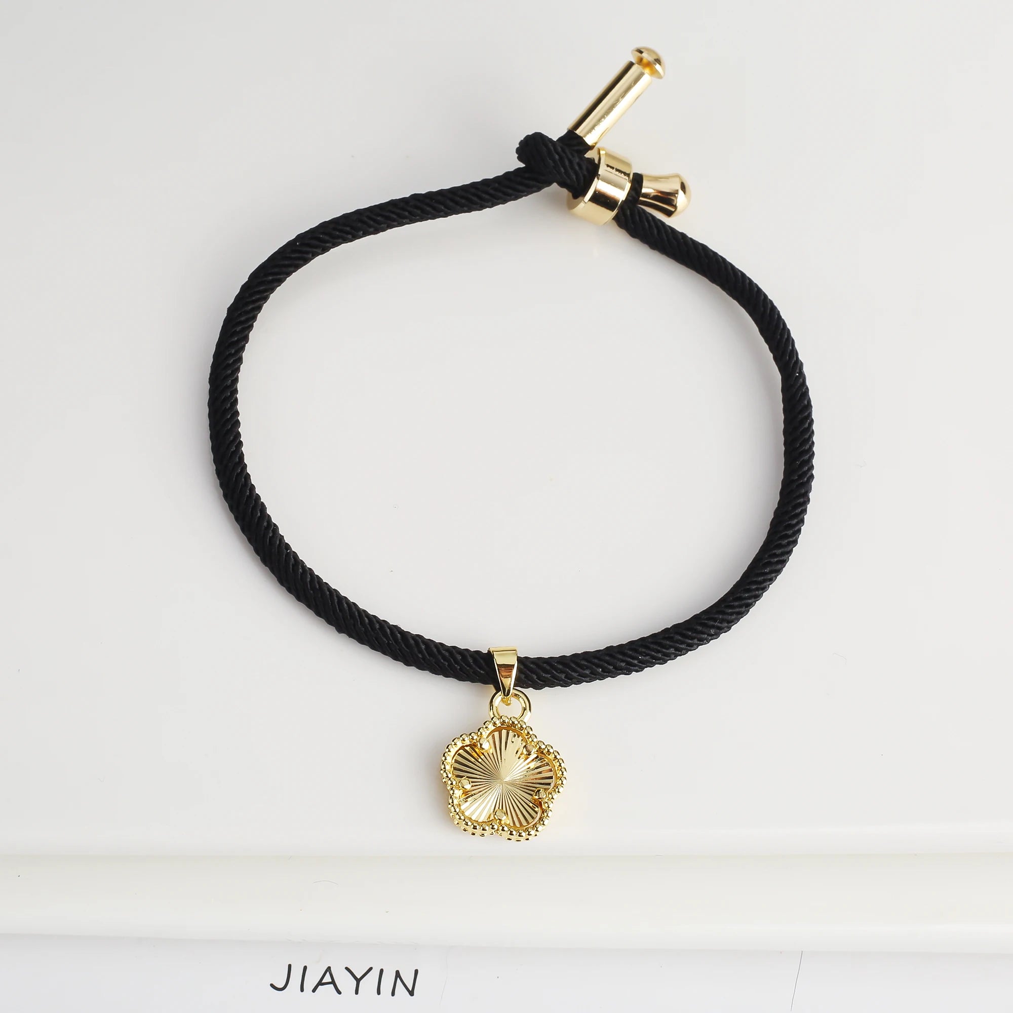 Simple Black Rope Braided Natural Stone Five Leaf Flower Bracelet Classic for Woman Girl High Quality Party Jewelry Gift Clover Qme Gold