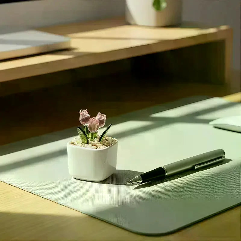 Magnetic Plant Glass Planter Hand Blown Glass Tulips Flower Pot, Everlasting Glass Flower for Home Decor, Elegant Gift for Women Qme