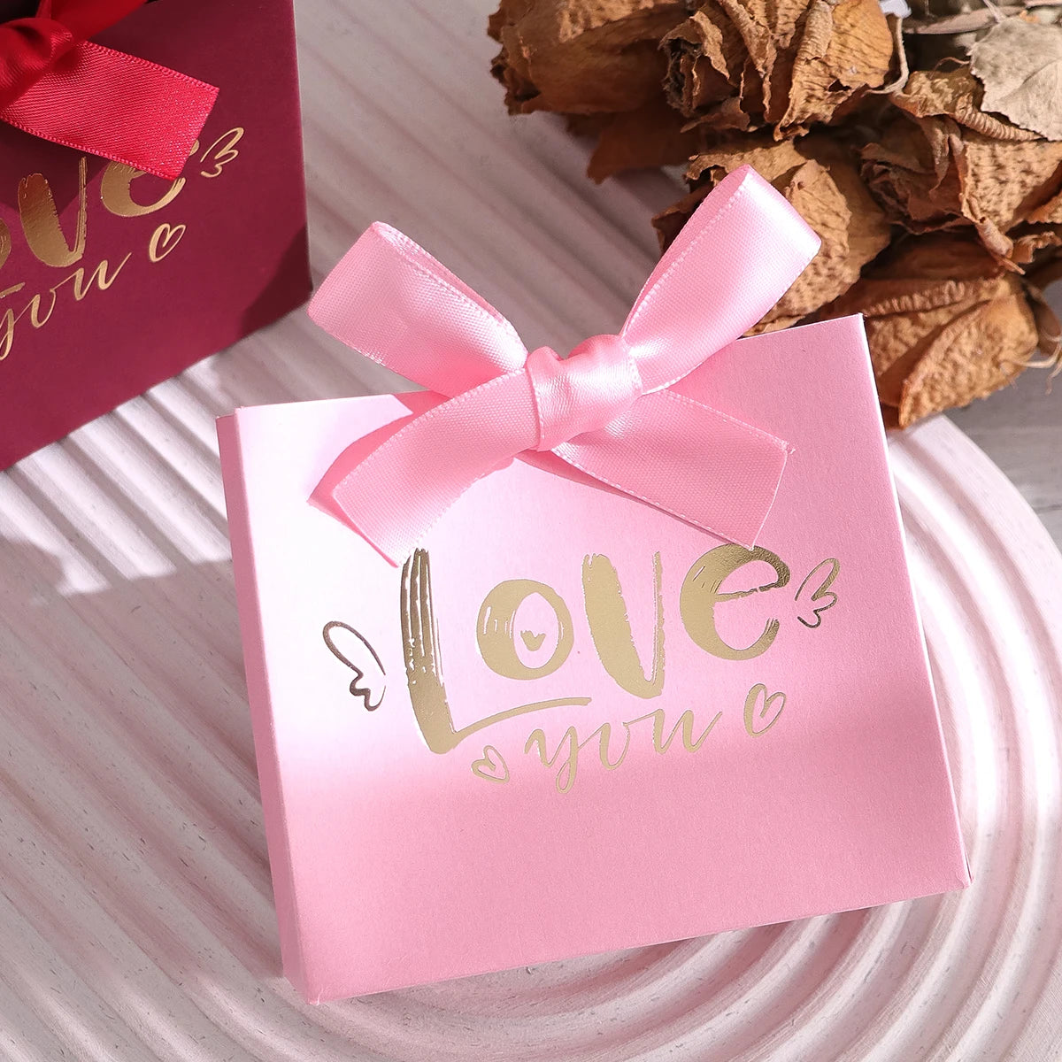 Set of 10 Elegant Mini Gift Boxes - “Love” Design for Candies, Chocolates and Small Gifts - Perfect for Weddings, Bridal Showers Qme