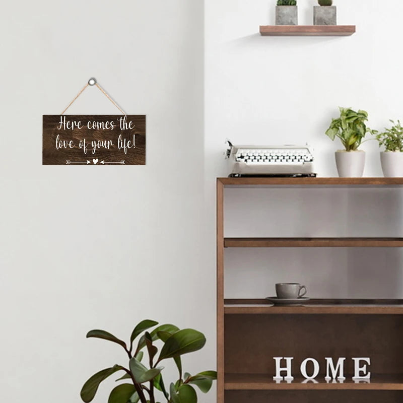 Rustic Here Comes the Love of Your Life Wall Hanging Decor Wood Art Plaques Sign Door Sign for Home Living Room Decor Qme