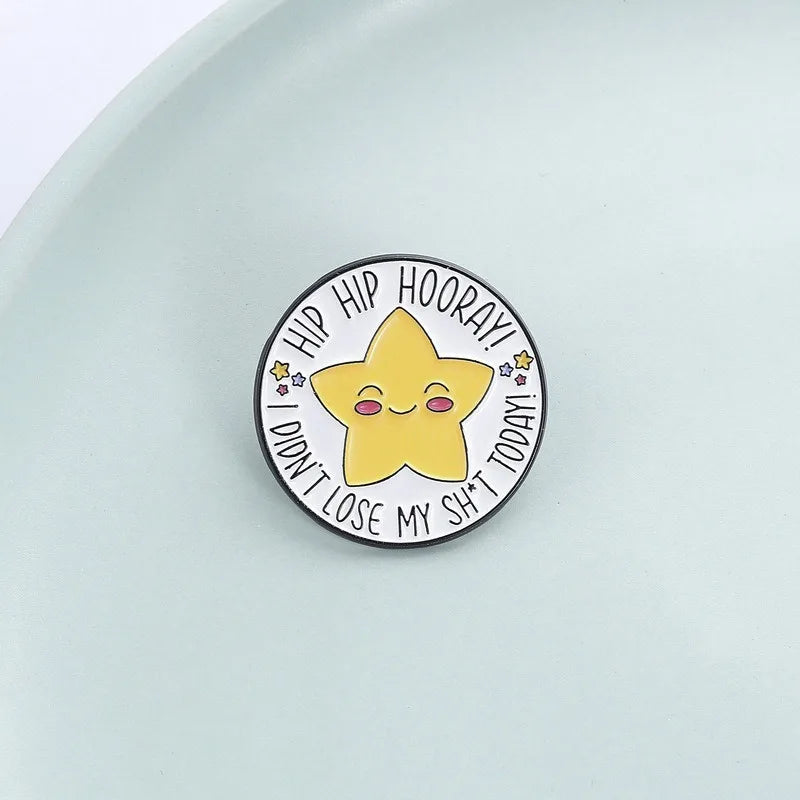 Cute Golden Star Metal Enamel Brooch Shiny Pentagram Lapel Pin Minimalist Fashion Accessories for Backpack Clothes Hat Bag Decor Qme