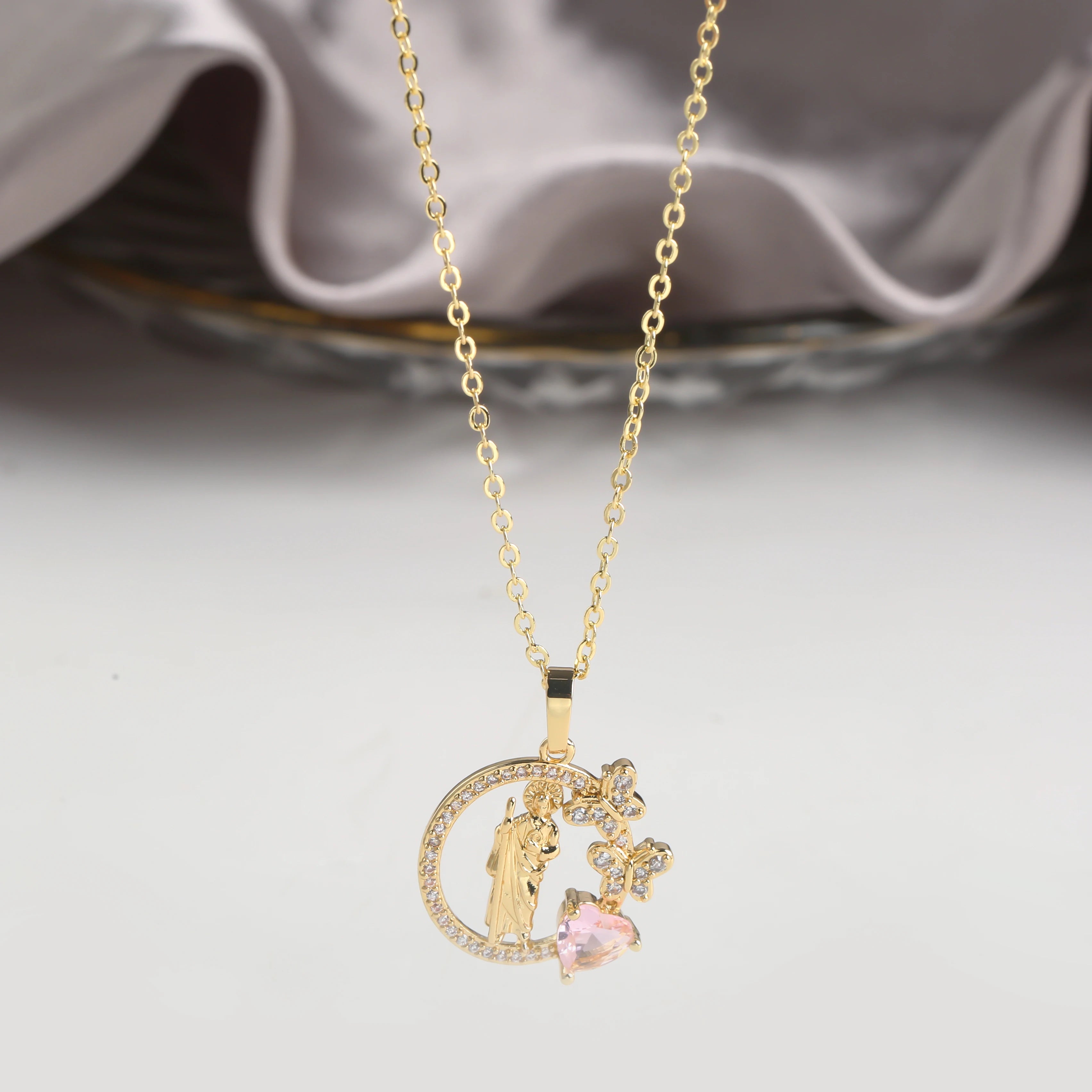 INS Hot Sale Shiny Zirconia St. Jude Pendant Necklace Fashion Woman Religious Jewelry Choker Exquisite for Party Jewelry Gift Qme 14