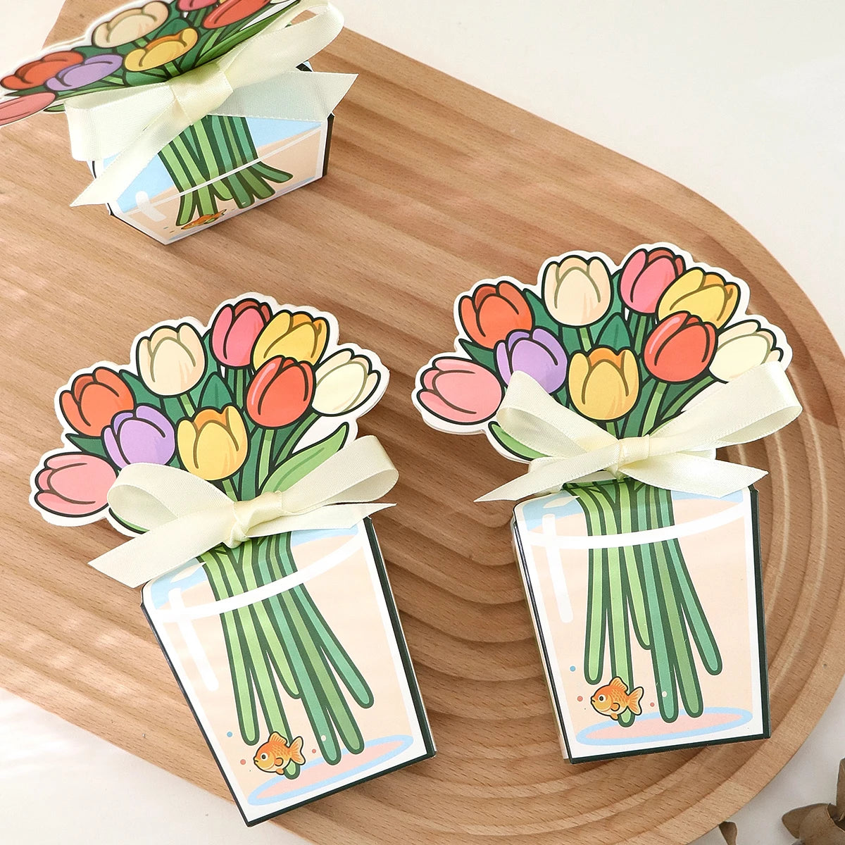 10 Creative 3D Tulip Bouquet Gift Boxes, Romantic Rose Teddy Bear Bouquet Gift Boxes, Hand-Painted Transparent Vases Decorated with Fish-Shaped Patterns, Paired with Off-White Satin Ribbon Bows, Holiday Party Tabletop Decorat Qme
