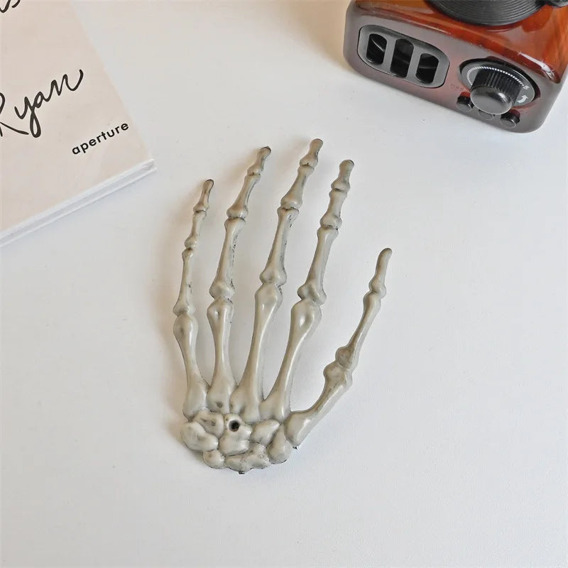 Vintage Gothic Skull Palm Hair Barrette Skeleton Claw Pin Stylish Qme left M