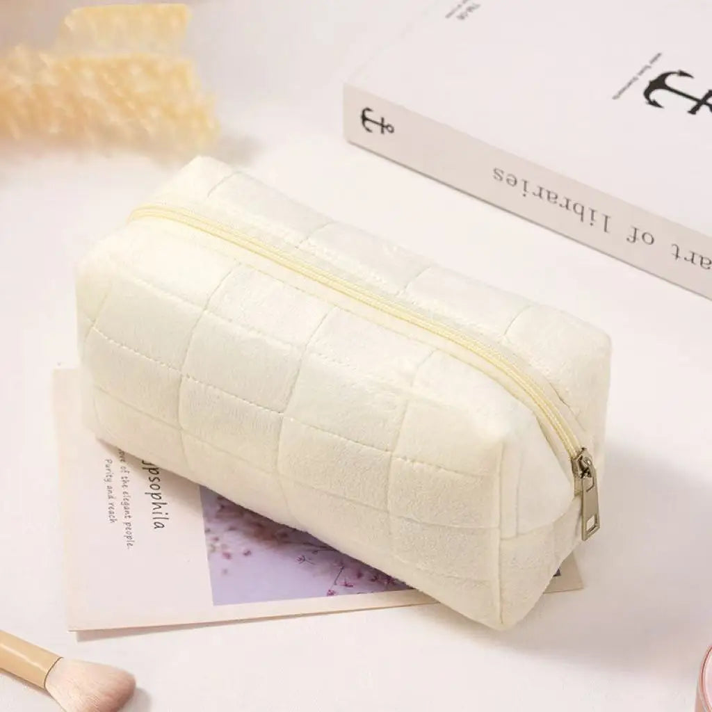 Velvet Makeup Bag Large Capacity Portable Cosmetic Pouch Elegant Qme white M