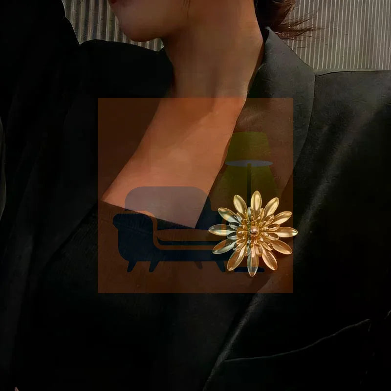 Vintage Gold Tone Brooch - Oversized High Heel Flower Lapel Pin for Women Suit Coat Jewelry Qme