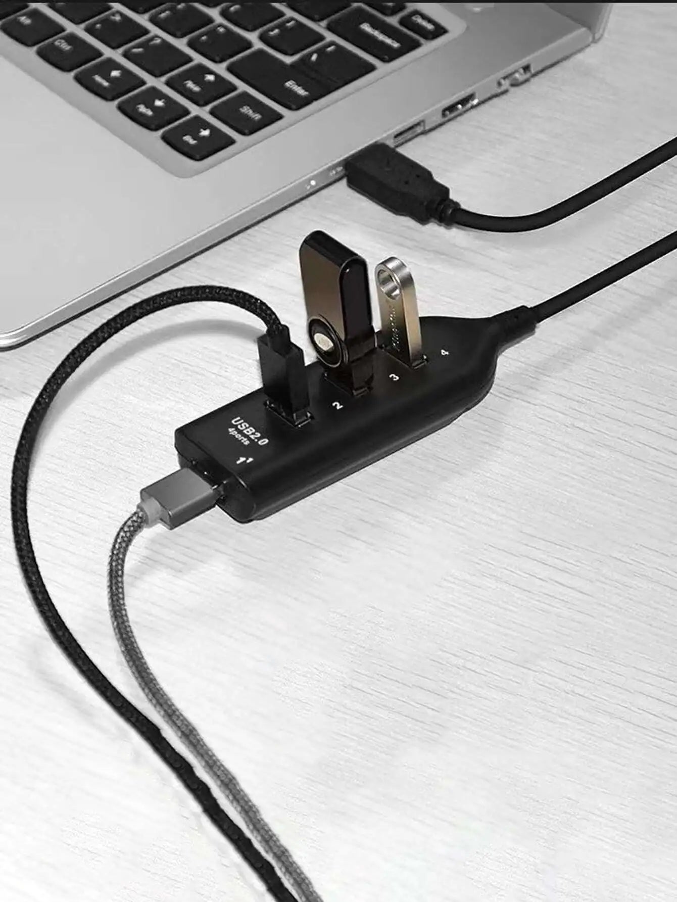 4-port USB Hub Distributor One Four USBp Sockets Qme