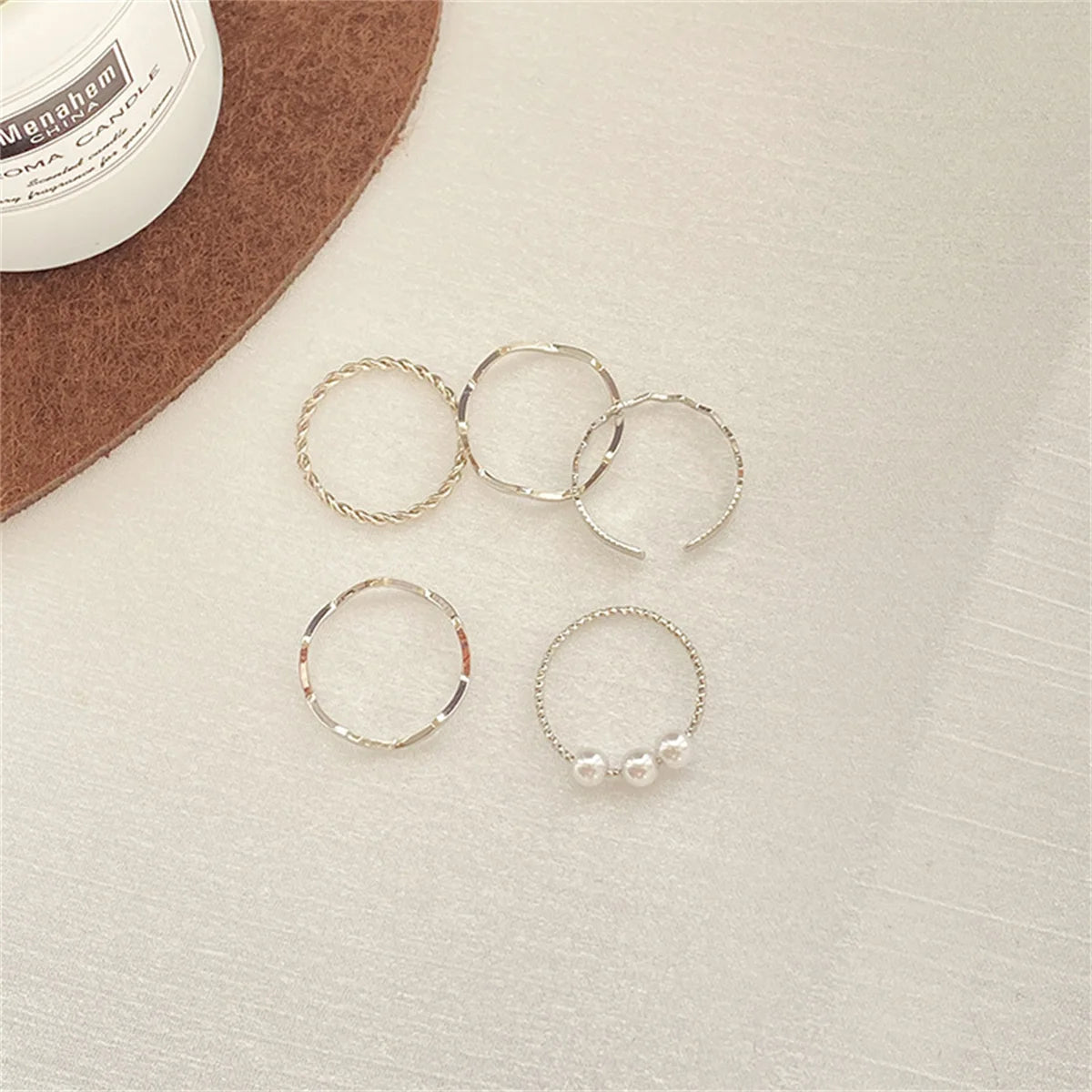 5pcs/set Rings for Women Simple Three Pearl Wavy Metal Twist Combination Joint Ring Trendy Personality Golden Party Jewelry Gift Qme