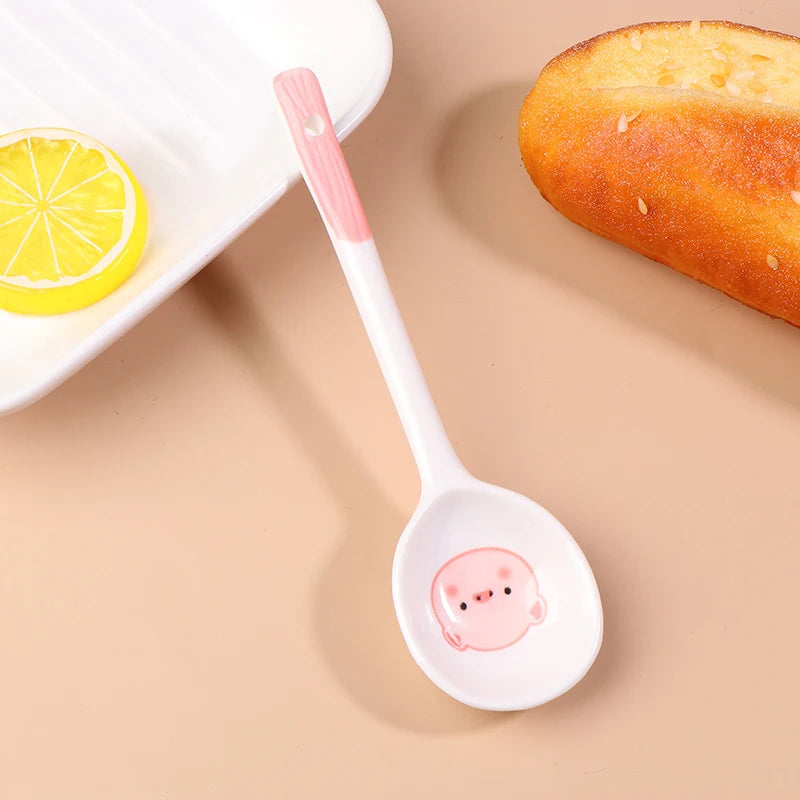1Pc Kawaii Pig Ceramic Soup Spoon Cute Ice Cream Hand Painted Coffee Dessert Long Handle Spoon Kitchen Accessories. Qme