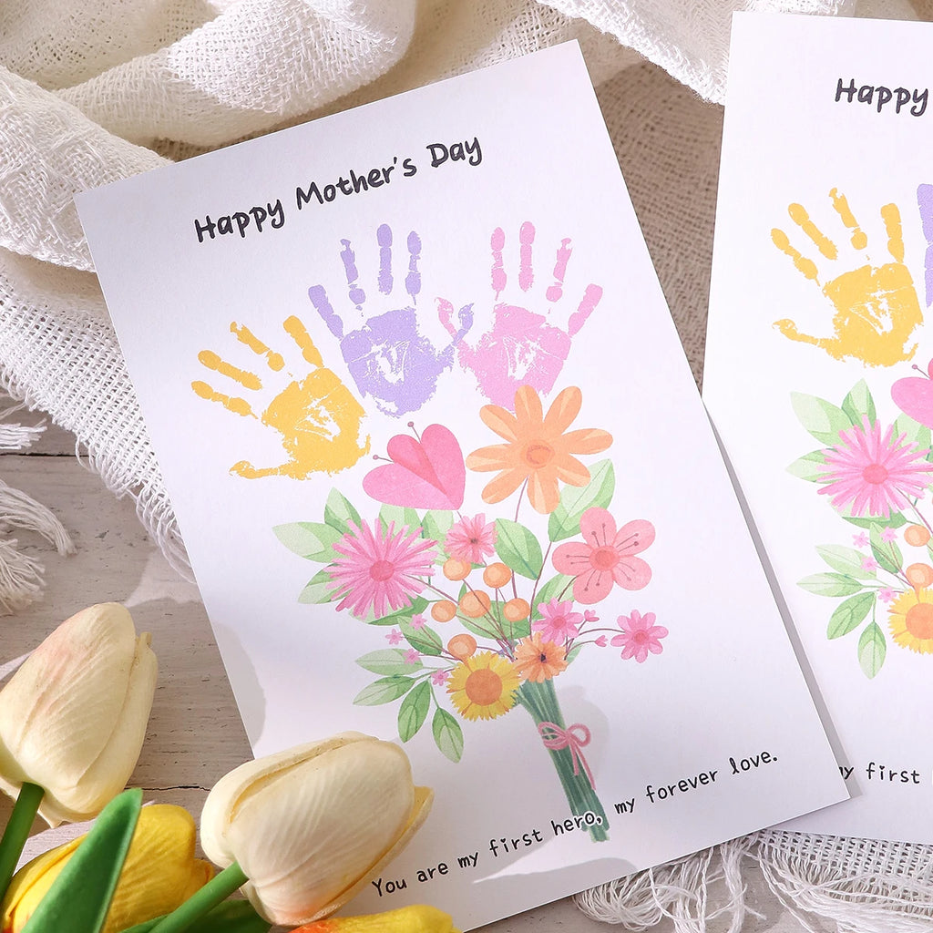 A Mother's Day Greeting Card with an Accompanying Envelope. The Card Is Blank and Features a Cartoon Floral Design, Suitable for Mother's Day Celebrations, as a Thank You Card, or as a Mother's Day Gift for Mom. Qme