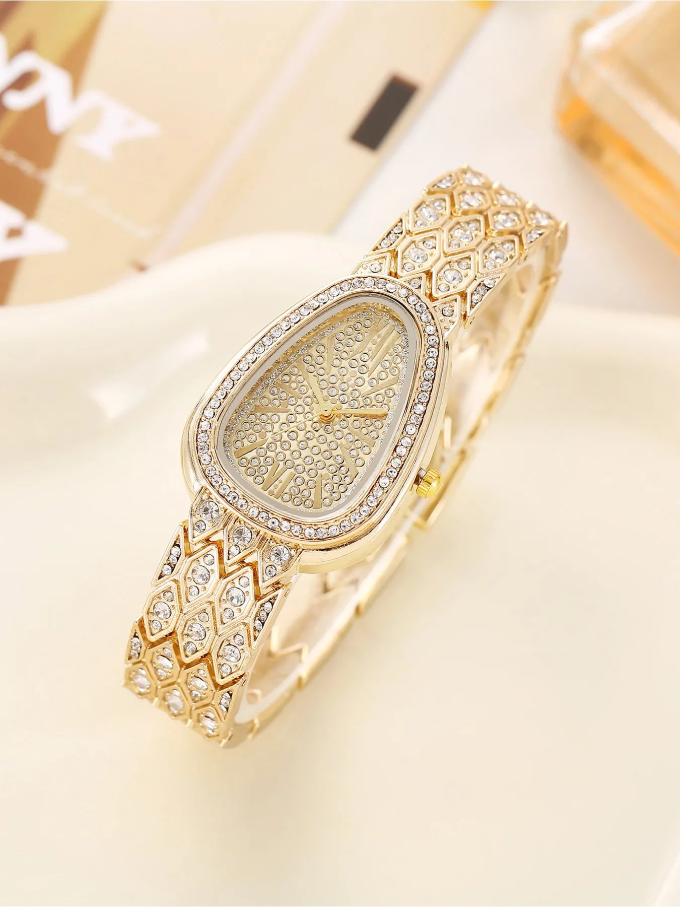 1-piece exquisite and versatile women's watch set, fashionable quartz watch, casual steel strip watch, women's watch Qme