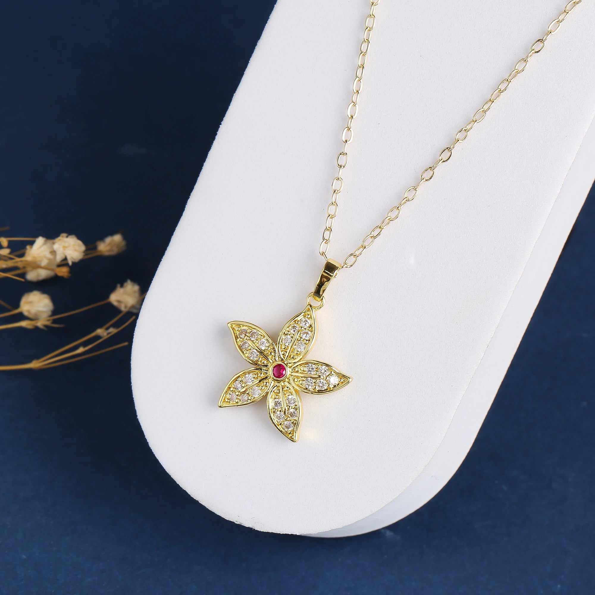 9 Style Luxury Shiny Zirconia Animal Puppy Elephant Leopard Pendant Necklace for Man Woman Party Gold Plated Jewelry Daily Wear Qme 3