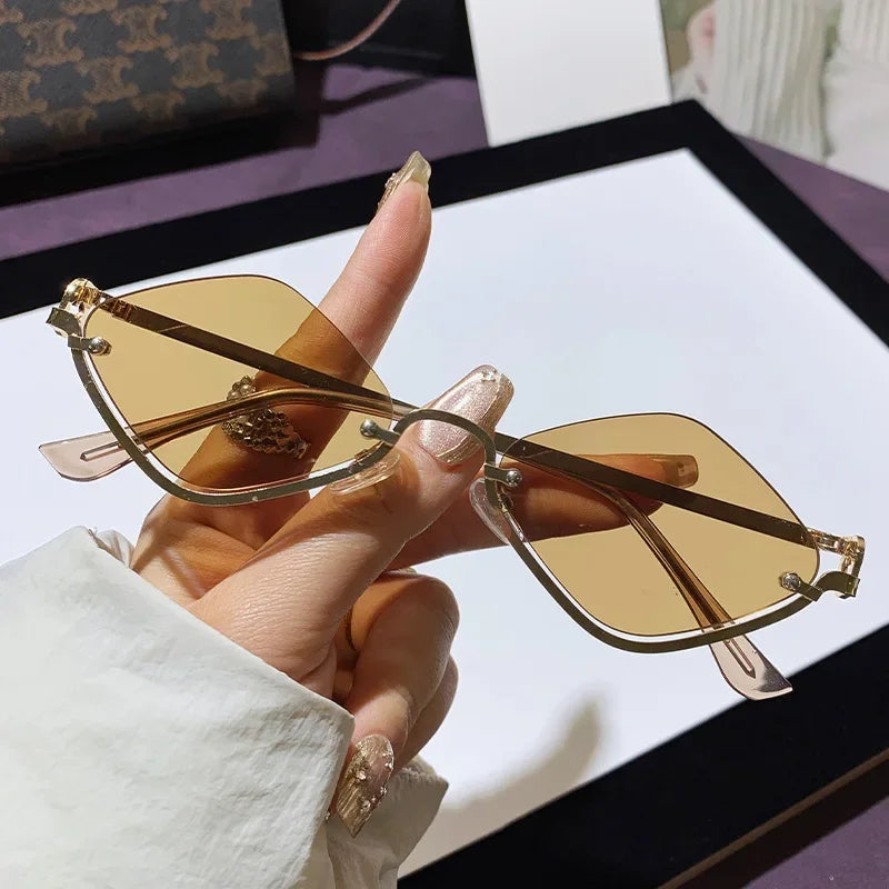 Metal Women Simple Trend Sunglasses New Half Frame Diamond Shaped Dopamine Small Frame Outdoor Sunglasses Qme JQC