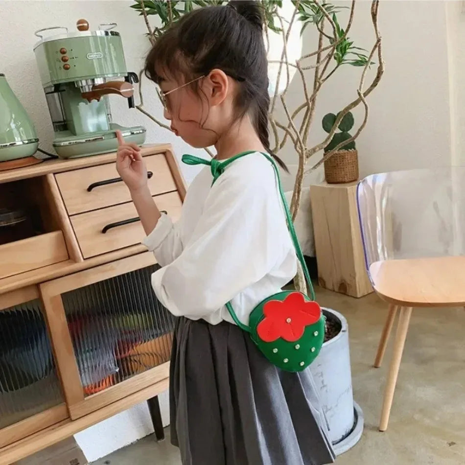Kids Girls Cute Cartoon Strawberry Mini Coin Purse Princess Messenger Qme