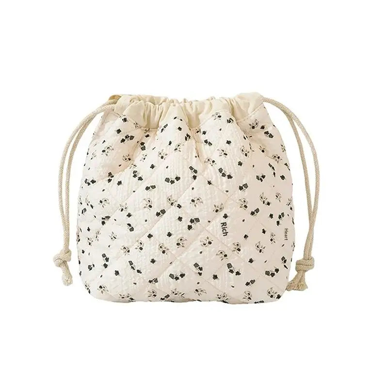 Cute Drawstring Cosmetic Pouch with Pink Bow Pattern – Durable Quilted Design for Women Qme StyleC
